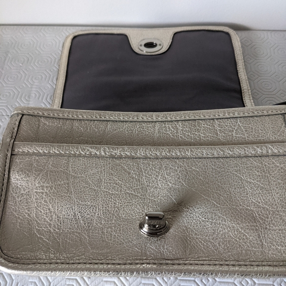 ✨COACH✨ Champagne Shoulder Bag - Picture 9 of 12